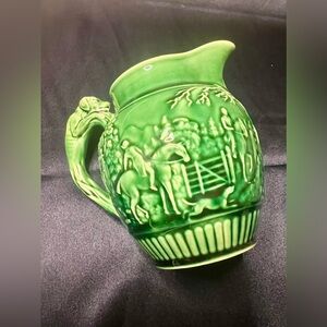 WEDGWOOD QUEENSWARE "PITCHER" GREEN GLAZE HOUND HANDLE WITH HUNT SCENE